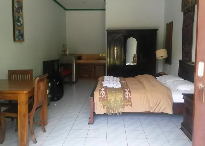 Meriki Hostel *
