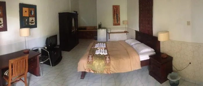 Meriki Hostel Legian
